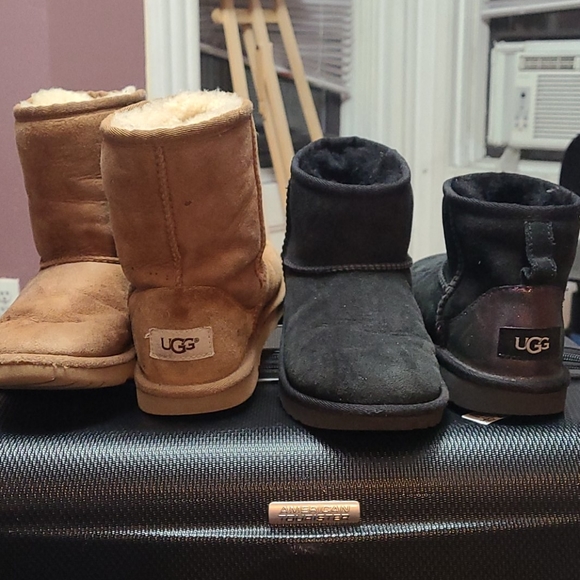 UGG Other - Ugg little girl bundle size 2
